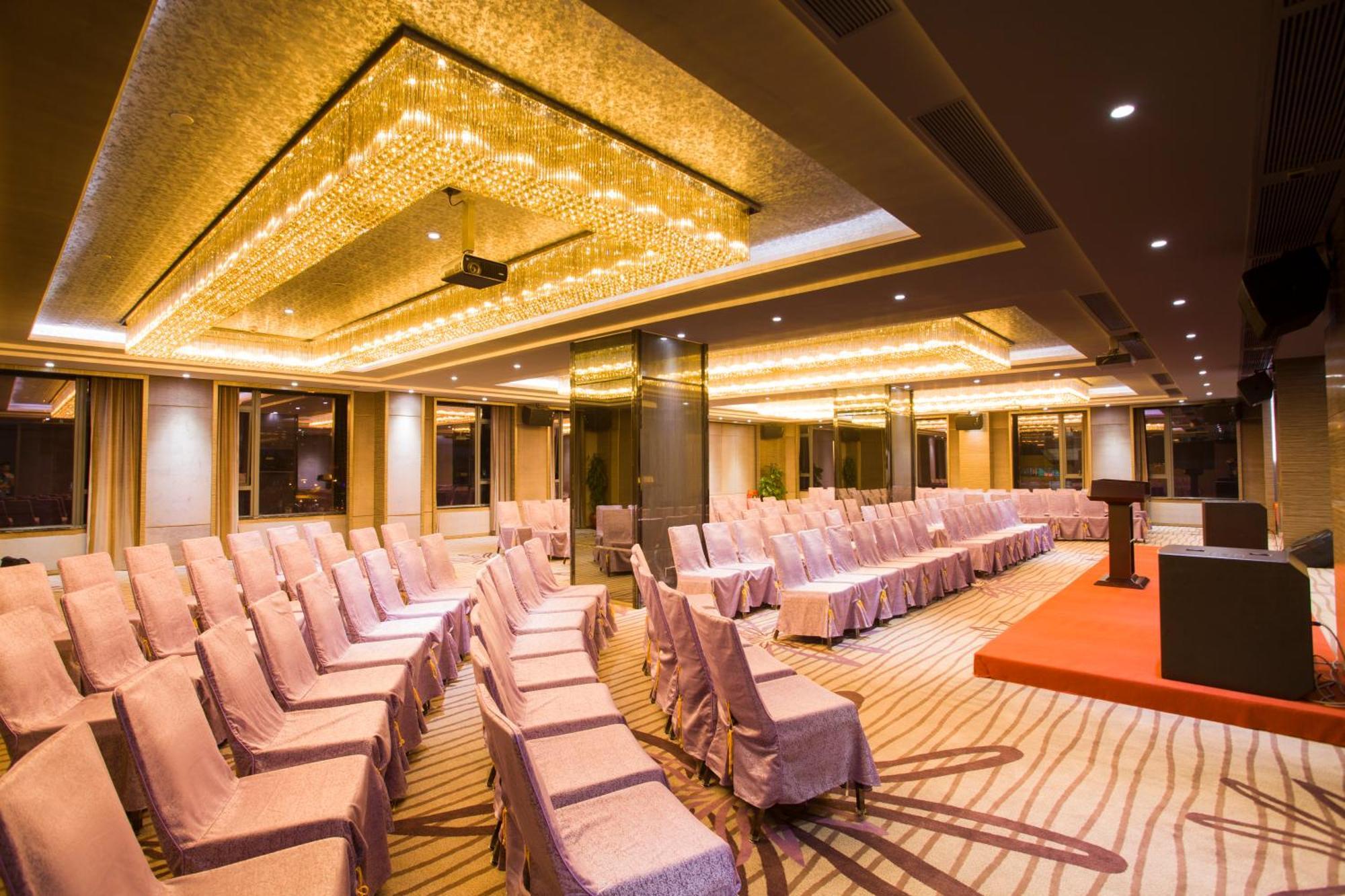 La Perle International Hotel - Free Shuttle Between Hotel And Exhibition Center During Canton Fair & Exhibitor Registration Counter מראה חיצוני תמונה