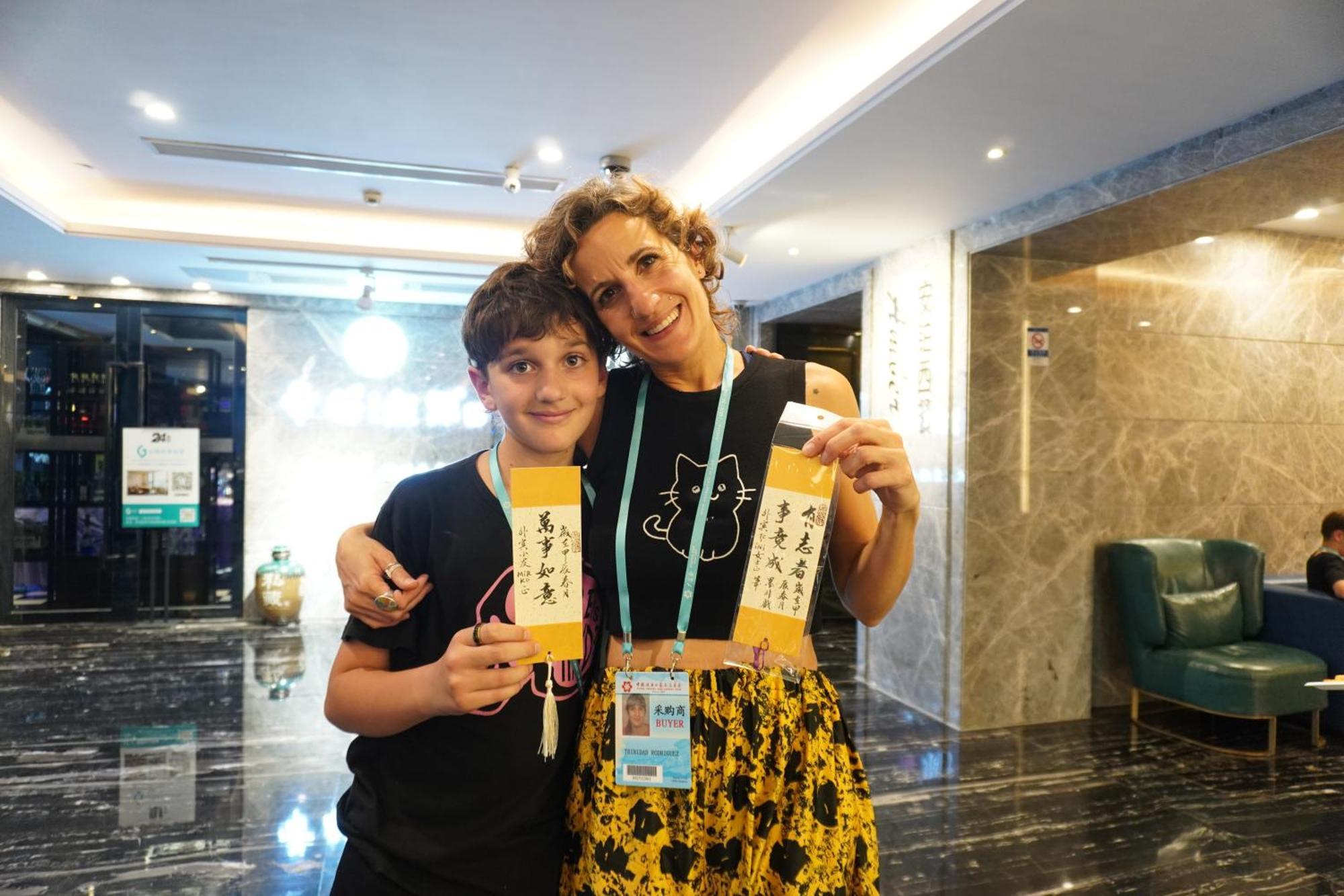 La Perle International Hotel - Free Shuttle Between Hotel And Exhibition Center During Canton Fair & Exhibitor Registration Counter מראה חיצוני תמונה